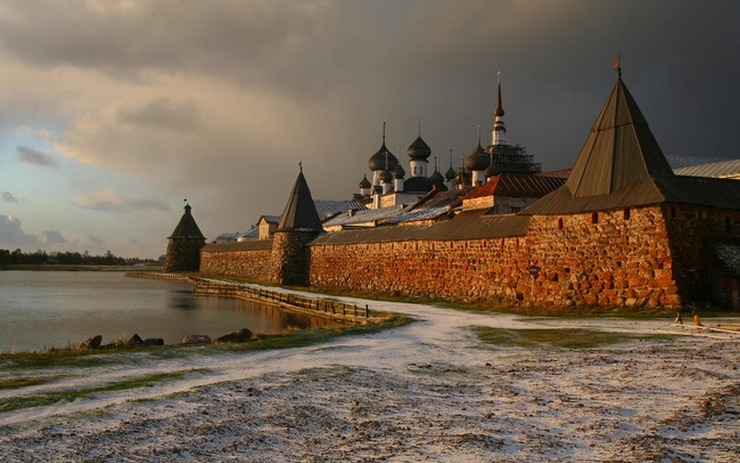 Министерство культуры России планирует взять под свою опеку Спасо-Преображенский Соловецкий монастырь
