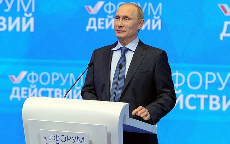 Президент Путин предостерег граждан от общения с банками, повышающими ставки по вкладам. 

