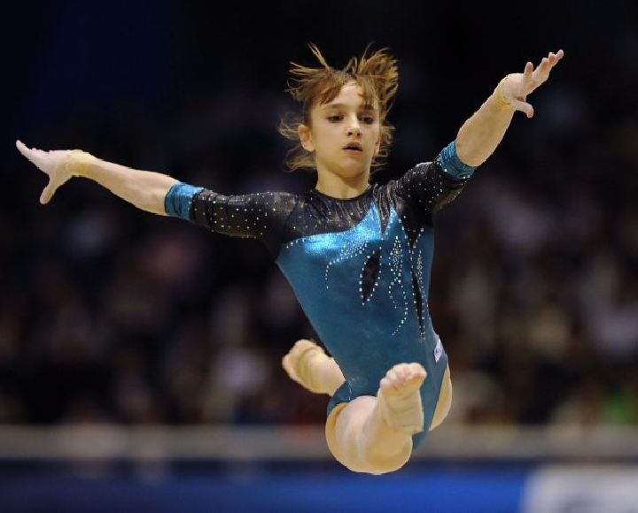 Виктория Комова (гимнастика). Фото гимнастика 10 лет.