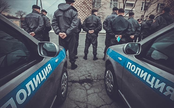 <p>Накануне вечером в Советском районе края обнаружили автомобиль с телами двух полицейских</p>