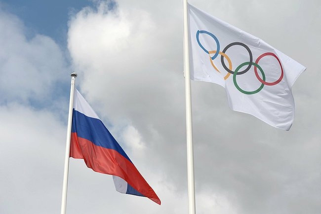 <p>По итогам четырех коротких программ российские спортсмены лидируют в командном турнире фигуристов на Олимпиаде.</p>