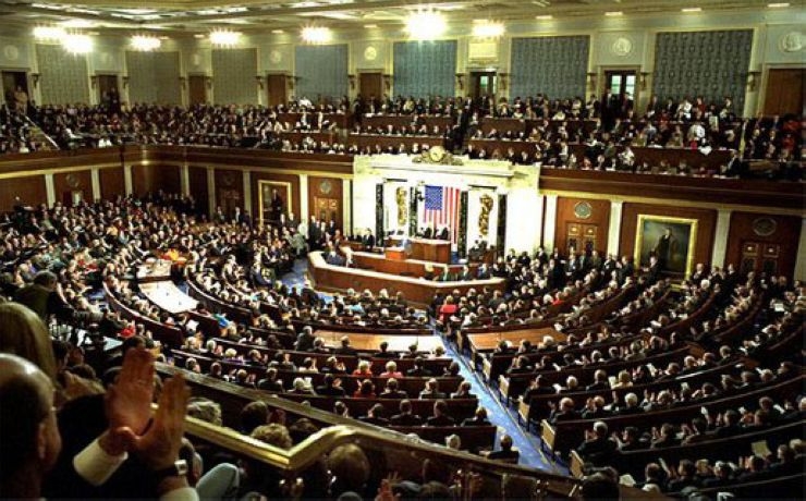 <p>Накануне в США палата представителей Конгресса выступила за повышение государственного долга до марта следующего года, сообщает Agence France-Presse</p>