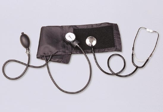 <p>В Республике Корея изобрели датчик измерения артериального давления, который представляет собой пластырь, клеящийся на тело больного.</p>