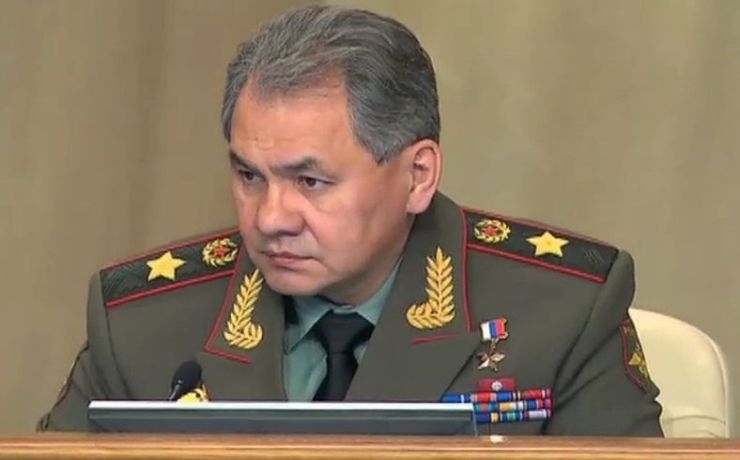 <p>Министр обороны РФ Сергей Шойгу объявил о начале учений с участием батальонных и тактических групп Южного и Западного военных округов в приграничных с Украиной районах.</p>