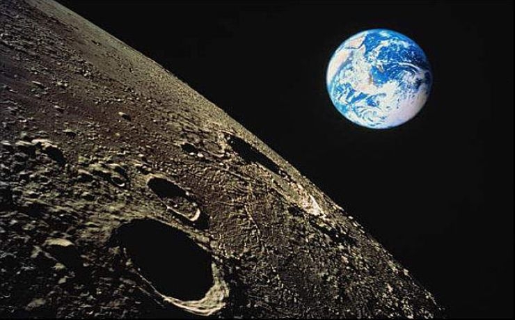 <p>Предполагается, что освоение Луны Россией будет проходить в три этапа в течение десятилетия</p>