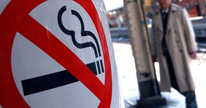 <p>Директор департамента Министерства здравоохранения Российской Федерации Марина Шевырева сообщила, что россияне стали курить на 16-17 процентов меньше благодаря принятию закона «Об охране здоровья граждан от окружающего табачного дыма и потребления табака».</p>