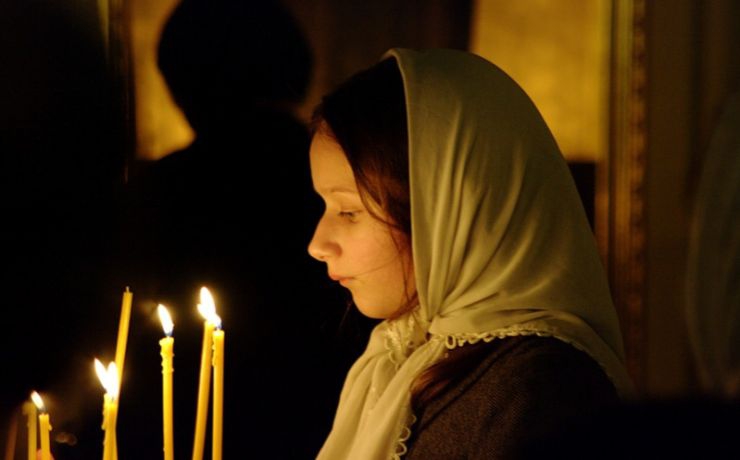 <p>Однако, несмотря на то, что в нашей стране выросло количество православных, только 13 процентов из них ходят в храм, причащаются, молятся и выполняют утреннее и вечернее правило</p>