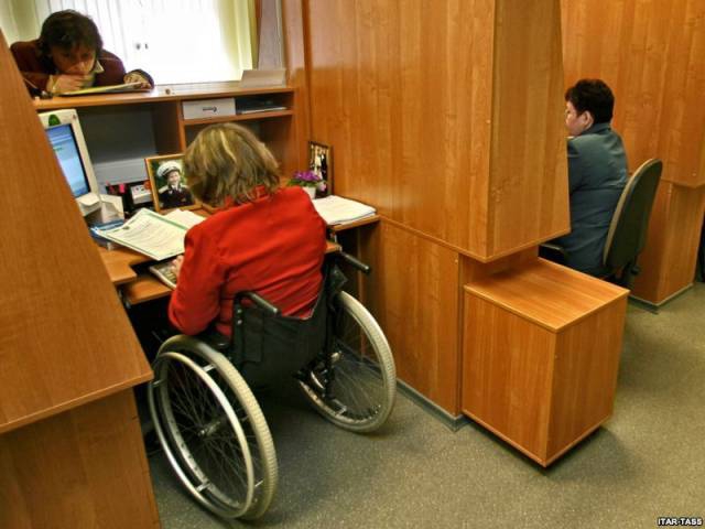 <p>В Госдуму внесен проект закона, который увеличивает штрафы для работодателей за непредоставление рабочих мест инвалидам.</p>