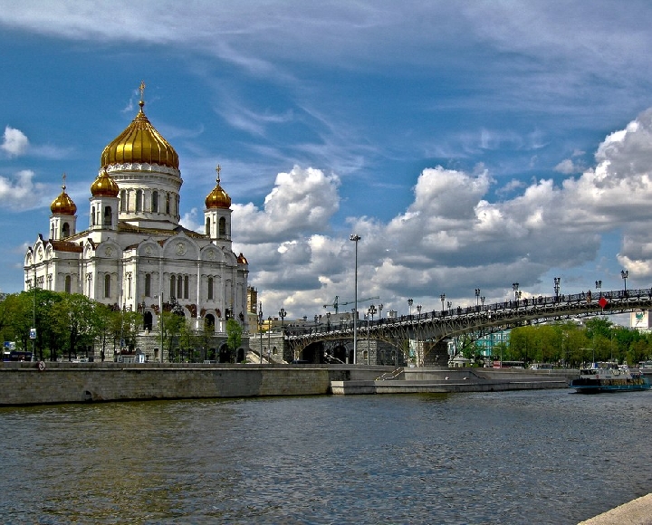 Москва поможет РПЦ развить паломнический туризм и построит для этого 