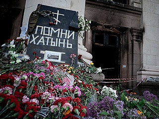 <p>На выставку «Одесская Хатынь», которая проводится в одной из галерей Варшавы, напали около 20 агрессивно настроенных молодых людей, представившихся украинцами.</p>
