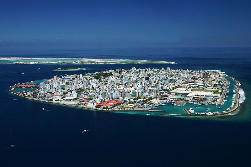 <p>Министерство иностранных дел России настоятельно рекомендует гражданам страны воздержаться от посещения Мальдив, если есть подозрения, что третьи страны могут выдвинуть к ним претензии.</p>
