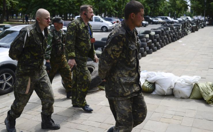 <p>Также будет организован парад подбитой военной техники украинских силовиков</p>
