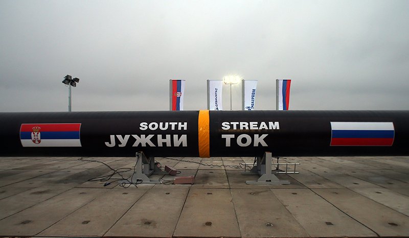 <p>Еврокомиссия планирует сообщить Сербии, что участие в строительстве газопровода «Южный поток» обернется для страны ограничением темпов переговоров о вступлении в Евросоюз.</p>