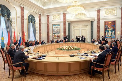 <p>Сегодня президент России Владимир Путин прибыл в Минск для участия в заседаниях Совета глав государств СНГ, Межгосударственного совета Евразийского экономического сообщества и Высшего Евразийского экономического совета.</p>