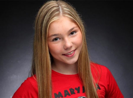 <p>Пятнадцатилетняя Марьяна Наумова, которая является трехкратной чемпионкой мира в жиме штанги лежа, приехала в Донецк, чтобы подбодрить и поддержать детей Донбасса.</p>