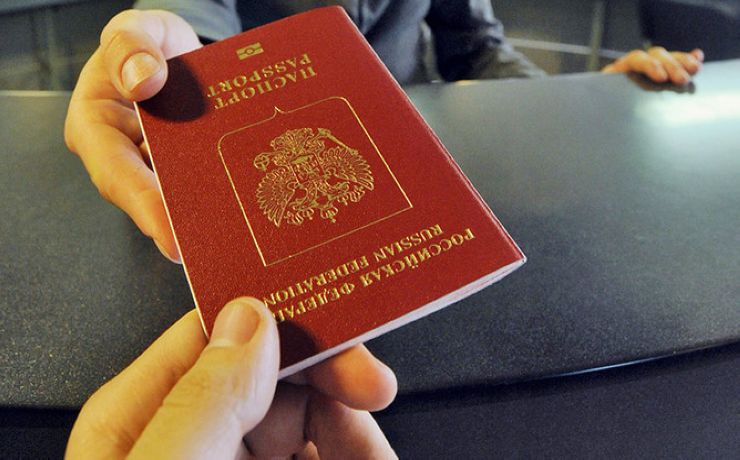 <p>Теперь граждане с заграничными, служебными и дипломатическими паспортами смогут въезжать без виз в одну из стран на срок до 30 дней</p>