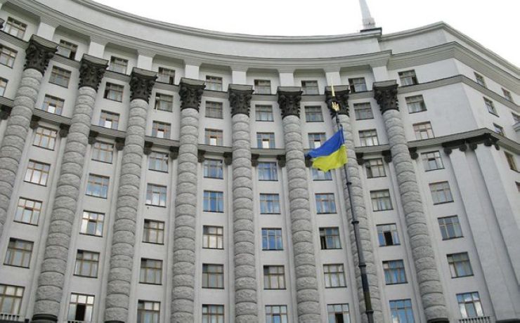 <p>Украинские власти надеются, что иностранцы помогут им побороть коррупцию, раз уж сами они сделать этого не в состоянии</p>