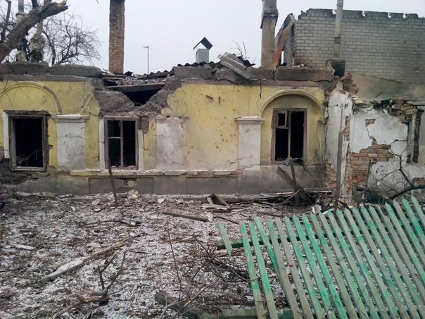 <p>В Донецке в результате боевых действий осколочные ранения различной степени тяжести получили 14 мирных жителей.</p>