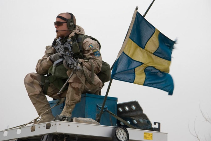 <p>Минобороны Швеции планирует заняться переподготовкой нескольких тысяч военнослужащих.</p>