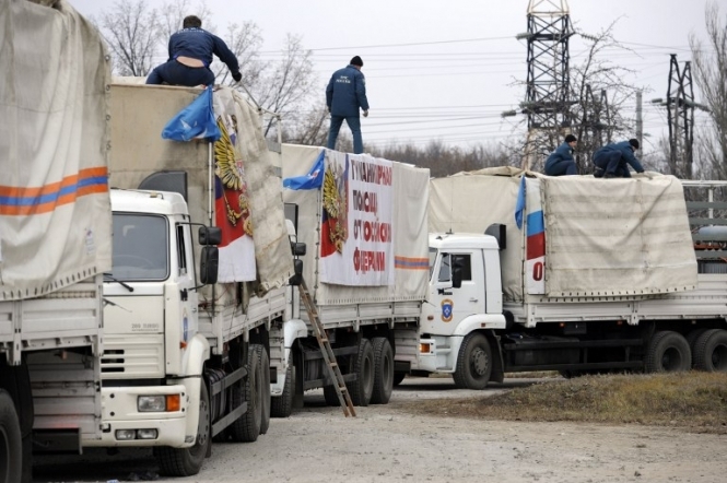 <p>Автомобили доставили в Донбасс свыше 1,2 тысячи тонн грузов, в том числе продукты питания и строительные материалы</p>