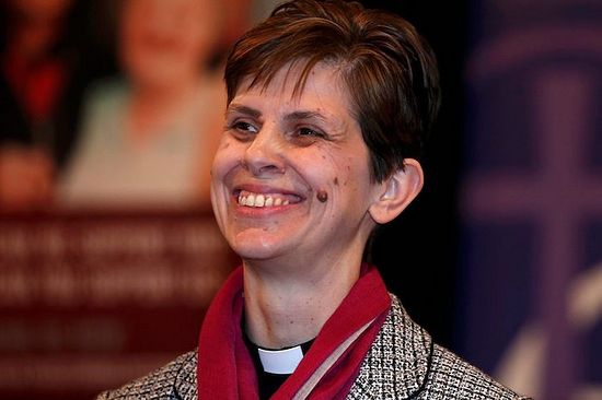 <p>Епископом Стокпорта назначена Либби Лейн. Она стала первой женщиной-еписком церкви Англии – государственной церкви Соединенного Королевства. </p>