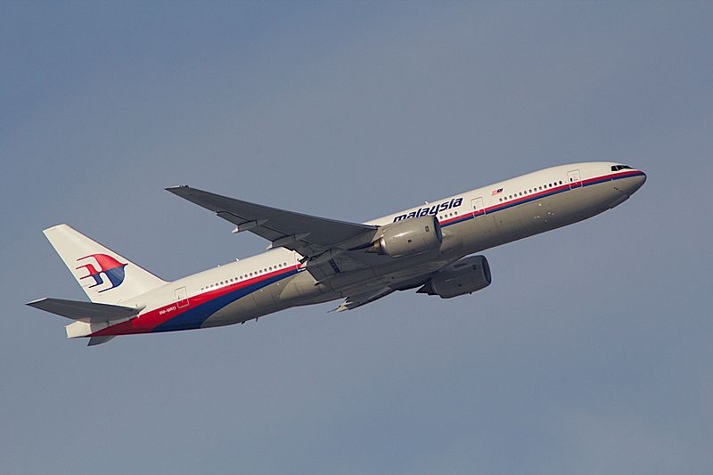 <p>Авиалайнер компании Malaysia Airlines, пропавший в марте этого года над Южно-Китайским морем, могли сбить американские военные, считает экс-глава французской авиакомпании Proteus Airlines Марк Дюген.</p>