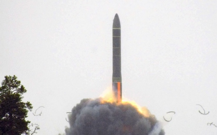 <p>С космодрома «Плесецк» запустили межконтинентальный баллистическую ракету «Ярс»</p>