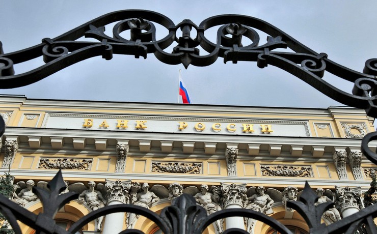 <p>Заместитель председателя Банка России Михаил Сурков сообщил, что эксперты ЦБ РФ не ожидают развития банковского кризиса в текущем году</p>