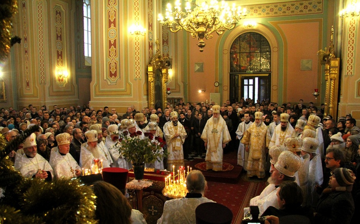 <p> Теперь православные Польши могут встречать христианские праздники в одно время с Русской Церковью</p>