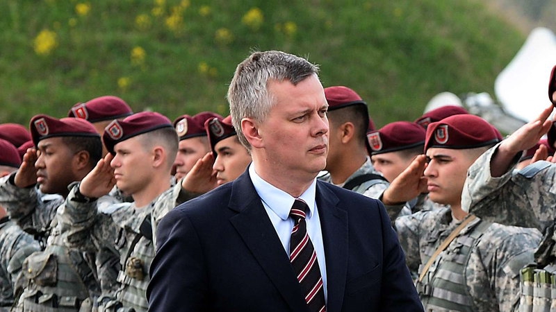 <p>Министр обороны Польши назвал вопрос поставок оружия Киеву "дилеммой"</p>