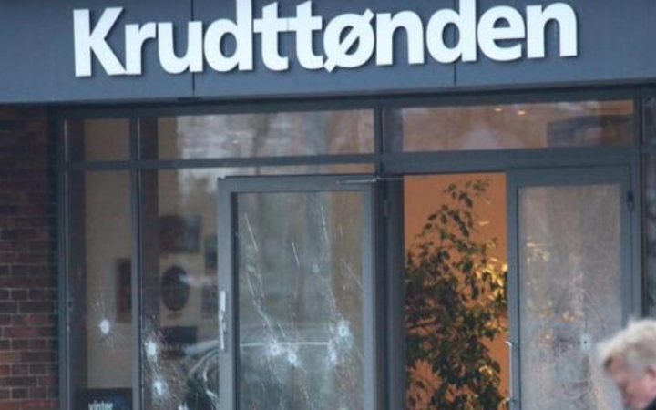 <p>Полиция Дании идентифицировала личность человека, который в субботу совершил нападения на культурный центр и синагогу в Копенгагене. </p>
