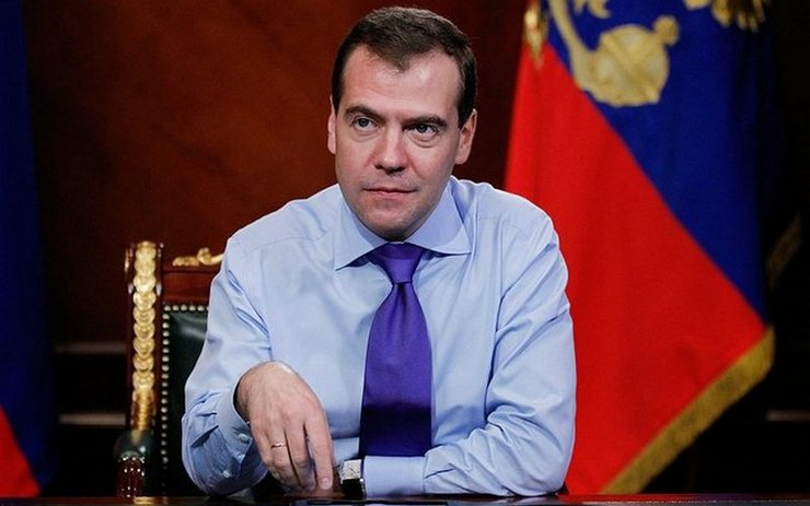 <p>Глава кабинета правительства Дмитрий Медведев заявил, что несмотря на непростое экономическое положение в стране, экономить на диспасеризации населения никто не будет.</p>
