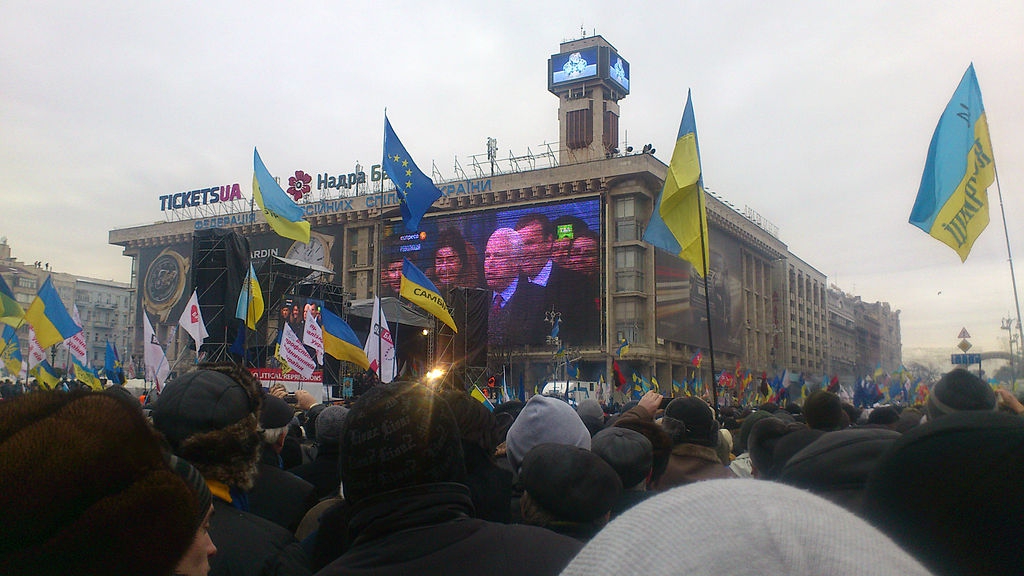 <p>Экс-премьер Украины: во время майдана Яценюк «каждый день ходил за инструкциями в посольство США»</p>
