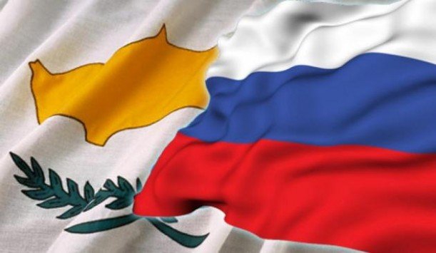 <p>Официальный представитель российского внешнеполитического ведомства Александр Лукашевич заявил, что Россия будет развивать диалог с Кипром так, как она считает нужным. </p>