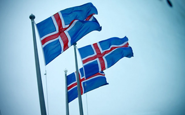 <p>Власти Исландии заявили, что поданная в 2009 году заявка страны на вступление в Европейский союз официально отозвана. </p>