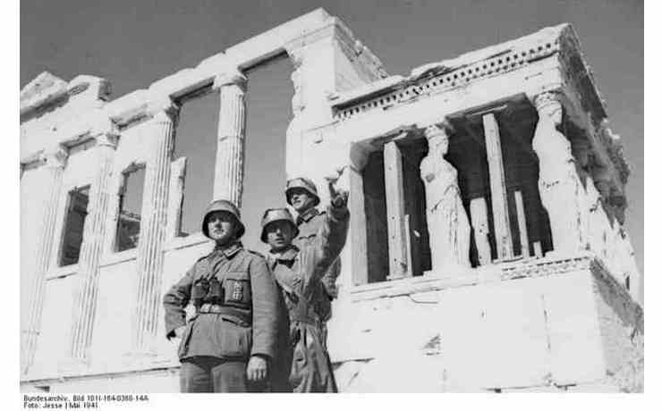 <p>Греция намерена добиваться финансовой компенсации за ущерб, нанесенный стране во время нацистской оккупации в 1941-1944 годах.</p>