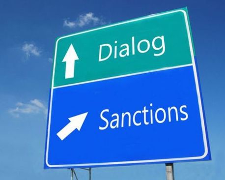 <p>Министр иностранных дел Китая Ван И заявил, что введение односторонних санкций не помогают решить проблему в Донбассе, а только усугубляют и без того сложную ситуацию.</p>