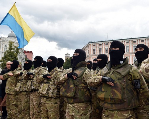 <p>Вице-спикер Народного совета Донецкой народной республики Денис Пушилин заявил, что возросшее число нарушений режима прекращения огня в Донбассе является открытой провокацией со стороны добровольческих националистических батальонов.</p>