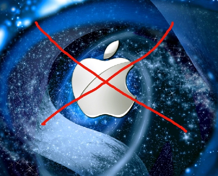 Некоторые приверженцы Православия демонтируют «антихристианский» логотип фирмы «Apple»
