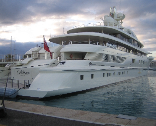 Новое судно Усманова, как и предыдущее, носит имя Dilbar - в честь матери предпринимателя...