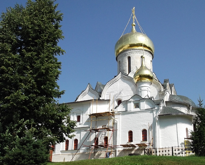 Монастырь основан в 1398 году монахом Саввой, учеником Сергия Радонежского...