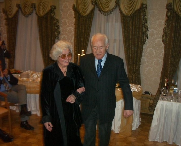 Ахсарбек Галазов занимал президентский пост с 1994 по 1998 годы.