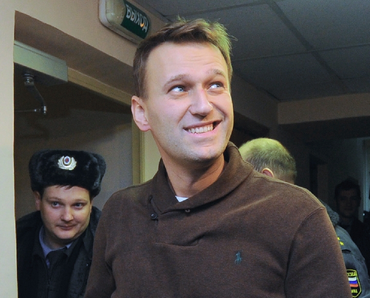Следующее заседание по делу Навального назначено на 15 мая.