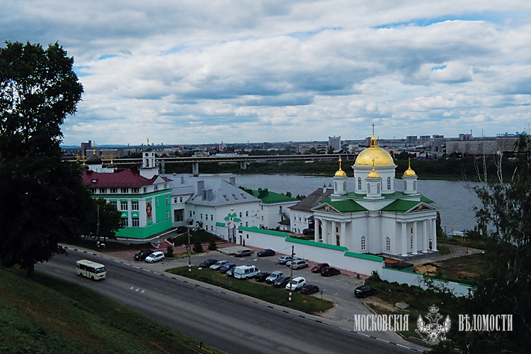 Фото 1005 - Нижний Новгород - расположен на месте слияния Оки и Волги.