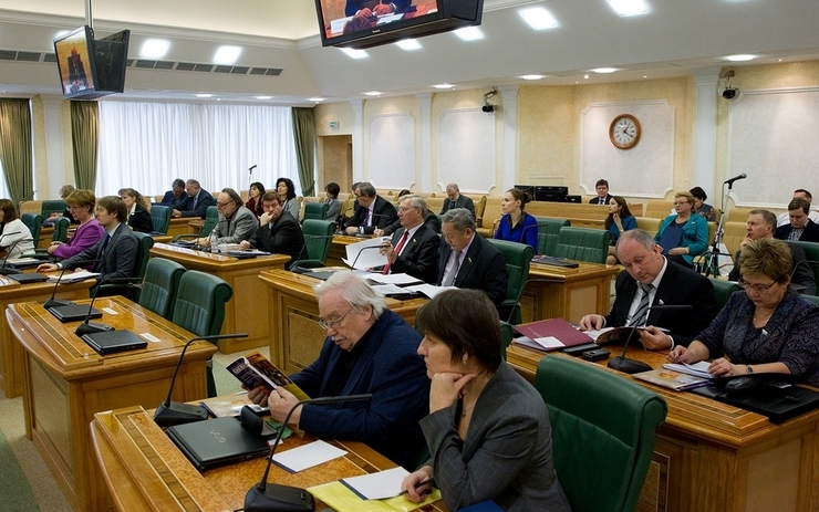 

В Совете Федерации состоялось заседание «круглого стола» на тему «Книга в духовном образе современников».


