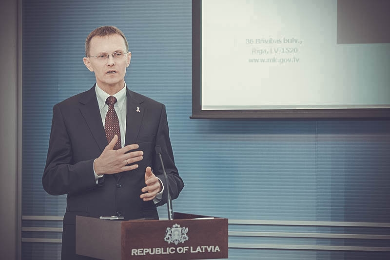 <p>После присоединения к еврозоне, Латвия ожидает инвесторов из России, но планирует освободиться от возможных политических угроз и спекуляций. Об этом заявил исполняющий обязанности министра финансов Латвии Андрис Вилкс.</p>