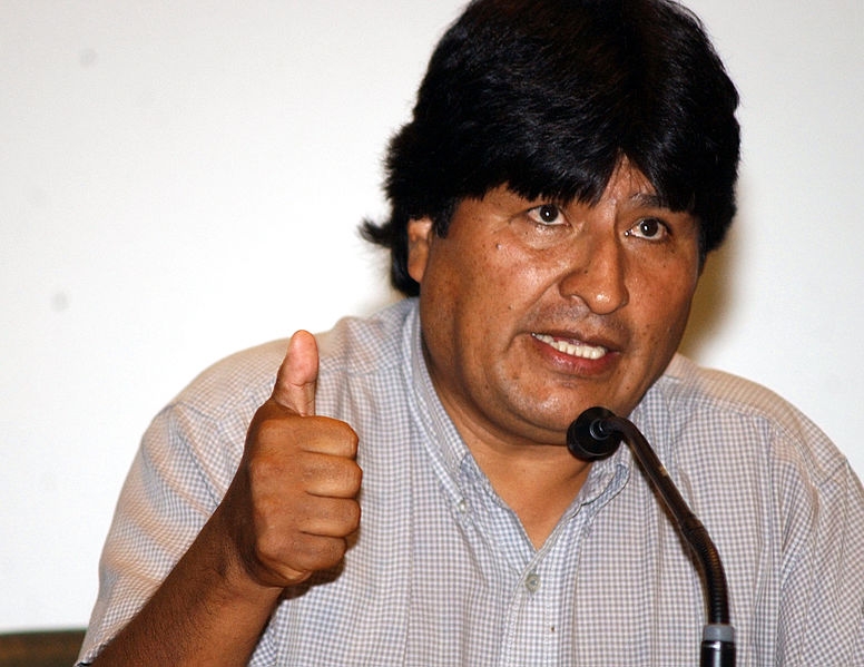 <p>Президент Боливии Эво Моралес заявил о начале строительства ядерного реактора в стране для использования его в мирных целях.</p>