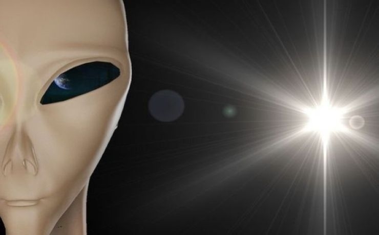 <p>Сотрудник Исследовательского агентства по поиску внеземных цивилизаций Сет Шостак предрек общение людей с инопланетянами уже в 2040 году, сообщает американский телеканал Fox News</p>