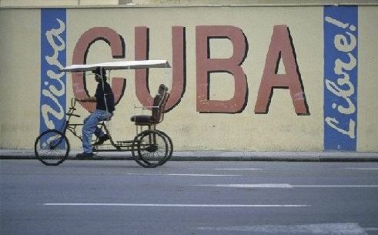 <p>В рамках Международной книжной ярмарки, двадцать третьей по счету, в кубинской столице Гаване начал свою работу павильон российской книги.</p>