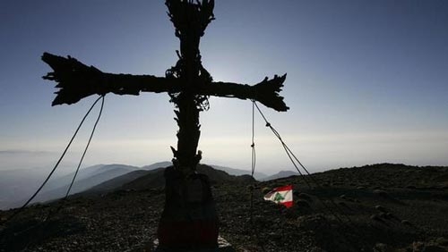<p>За несколько десятилетий, прошедших с момента объявления независимости Ливана, площадь христианских земель в стране сократилась с 8 тысяч 130 квадратных километров до сегодняшних четырех тысяч квадратных километров.</p>